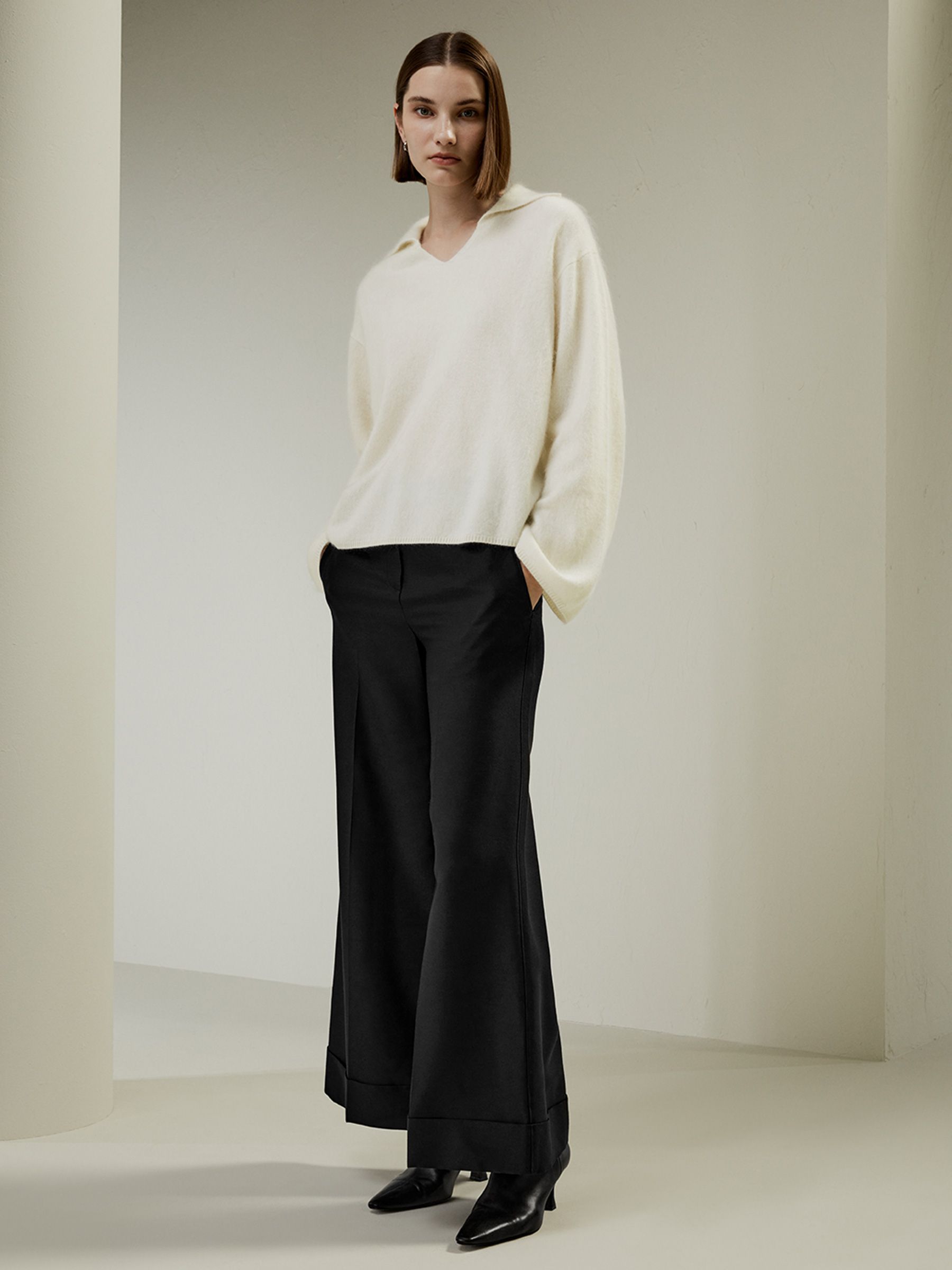 Lilysilk Daphne Sweater. Only the finest Grade A Mongolian Cashmere is used for the Brushed Cashmere items. Each strand of Cashmere is brushed using the most advanced Japanese brushing technique for longevity and baby softness. Explore the world of anti-allergenic fluffiness against your skin and everlasting warmth with our Brushed Cashmere Collection.